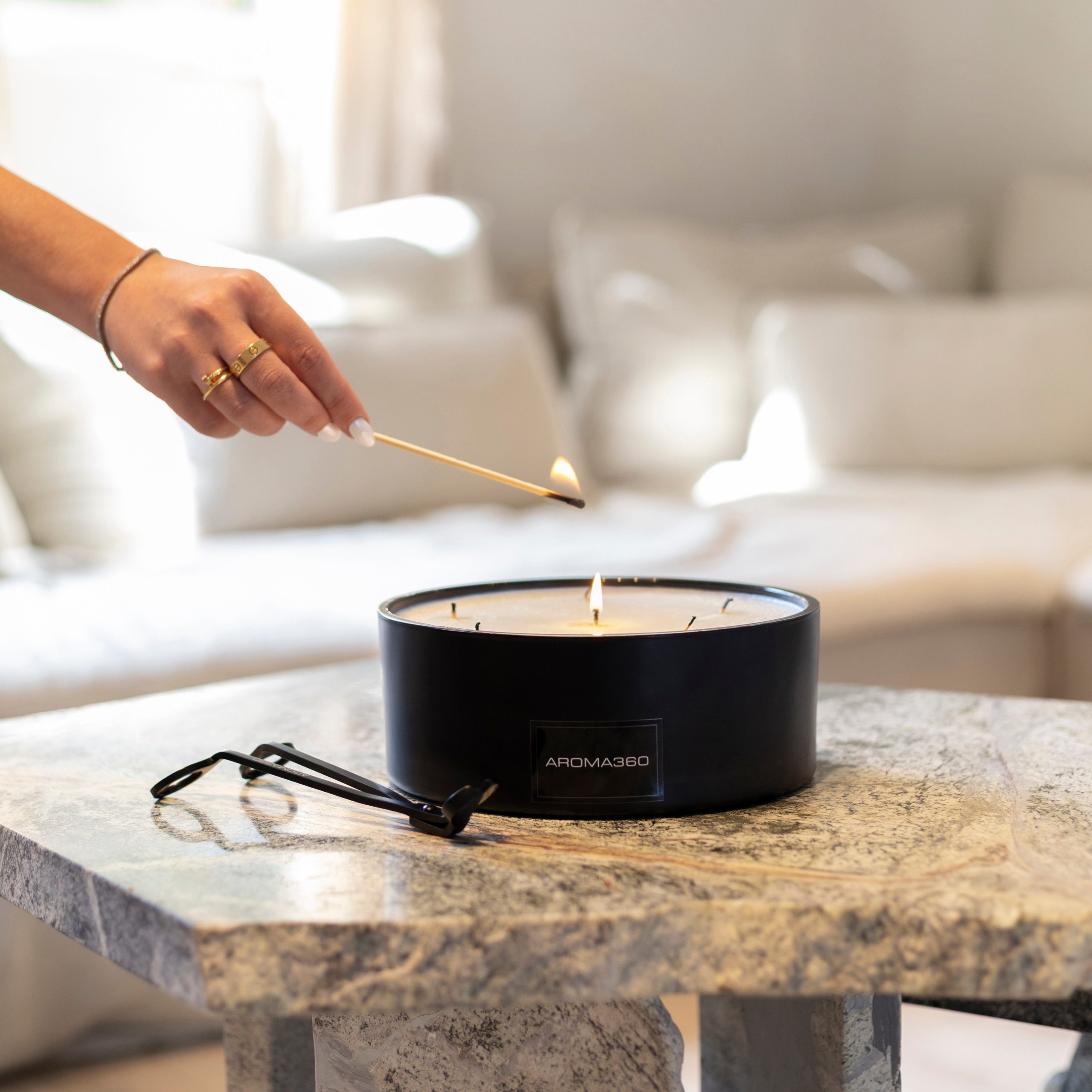 Iris 6-Wick Candle - Image 6
