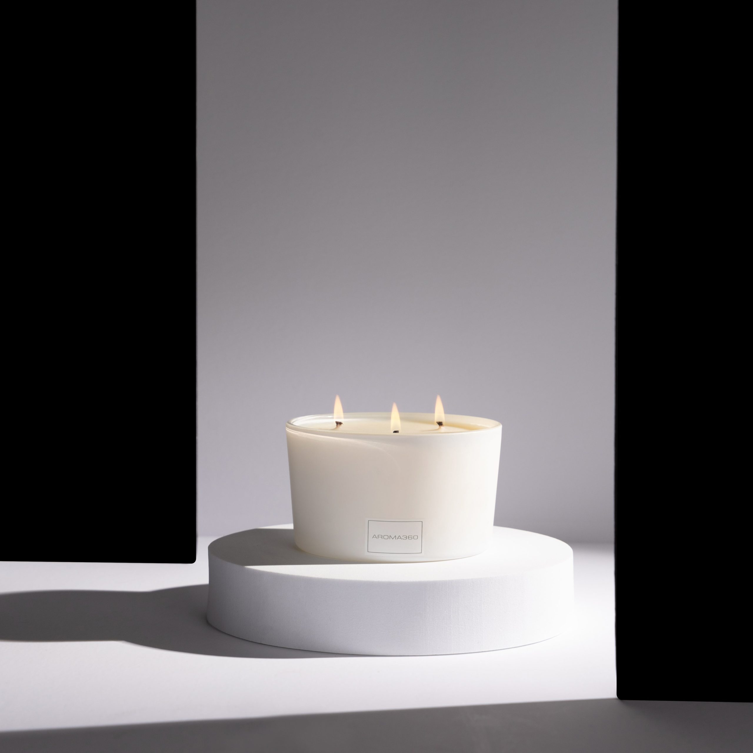 Iris 3-Wick Candle - Image 5