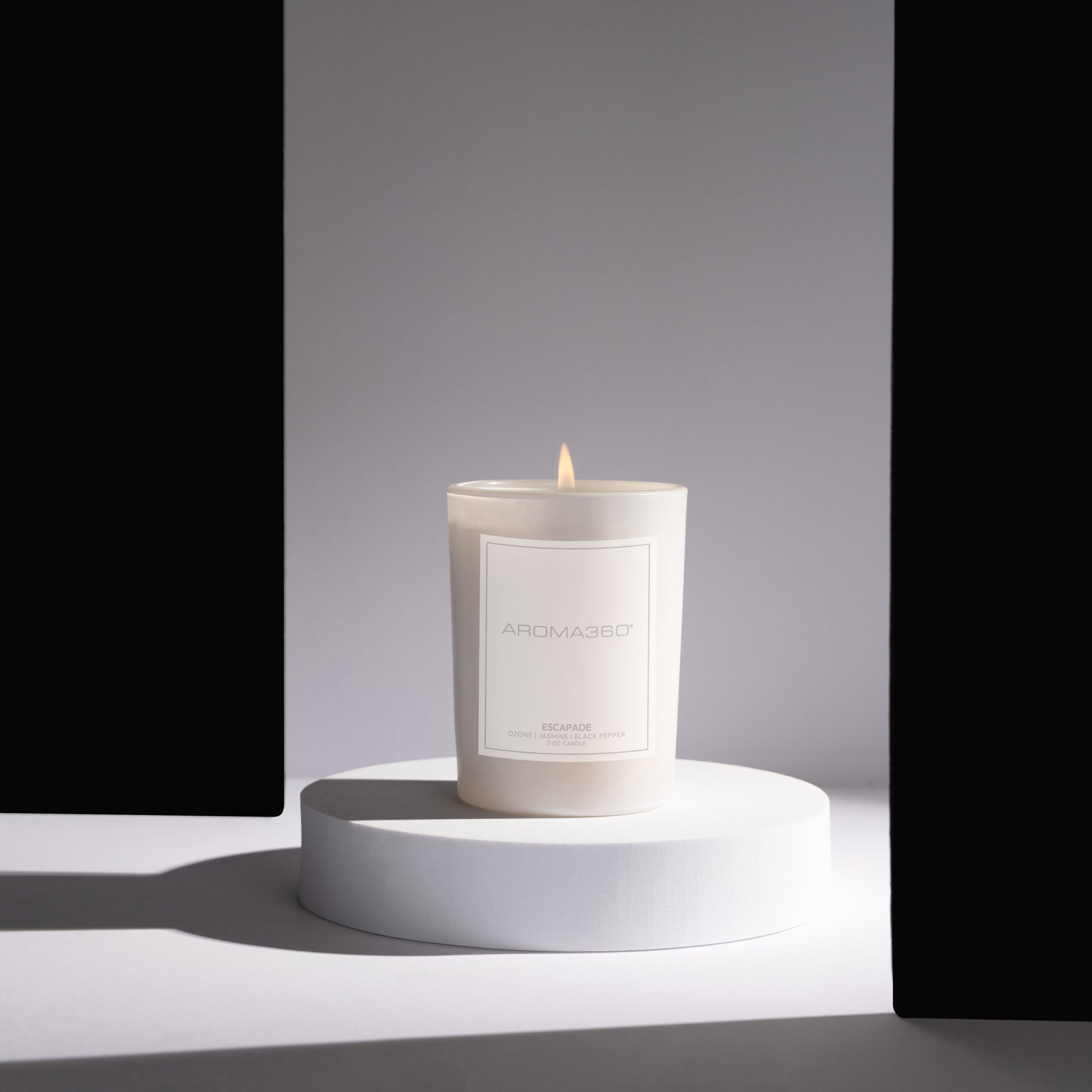 Escapade Single-Wick Candle - Image 7