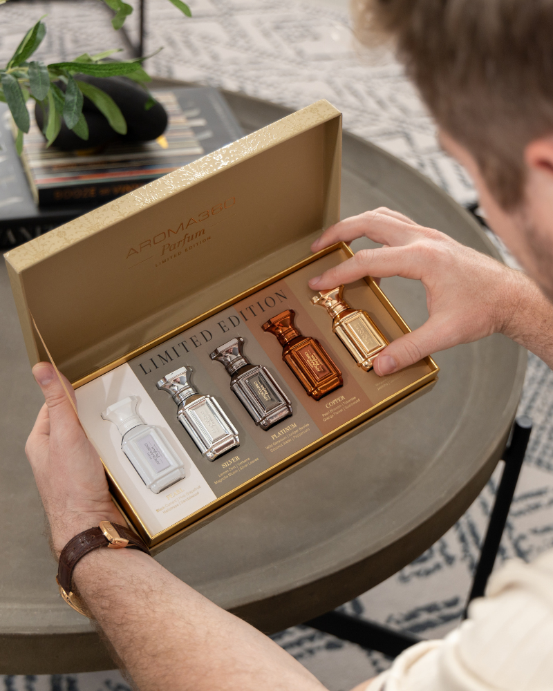Limited Edition Parfum Discovery Set - Image 4